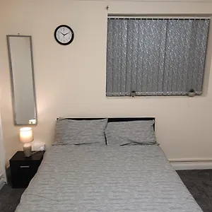 Guest house Marsh Road, Luton (Bedfordshire)