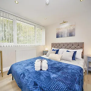 Guest house The Falcons Nest, Luton (Bedfordshire)